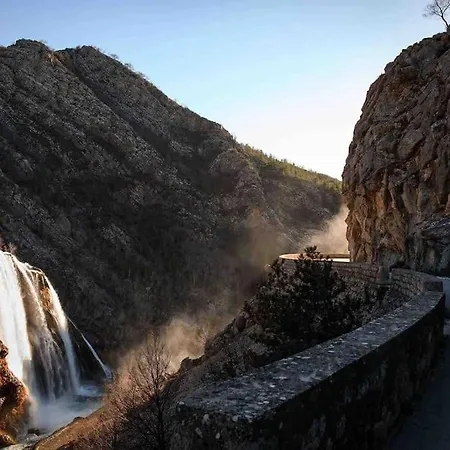 Old Town - Bambo * Knin